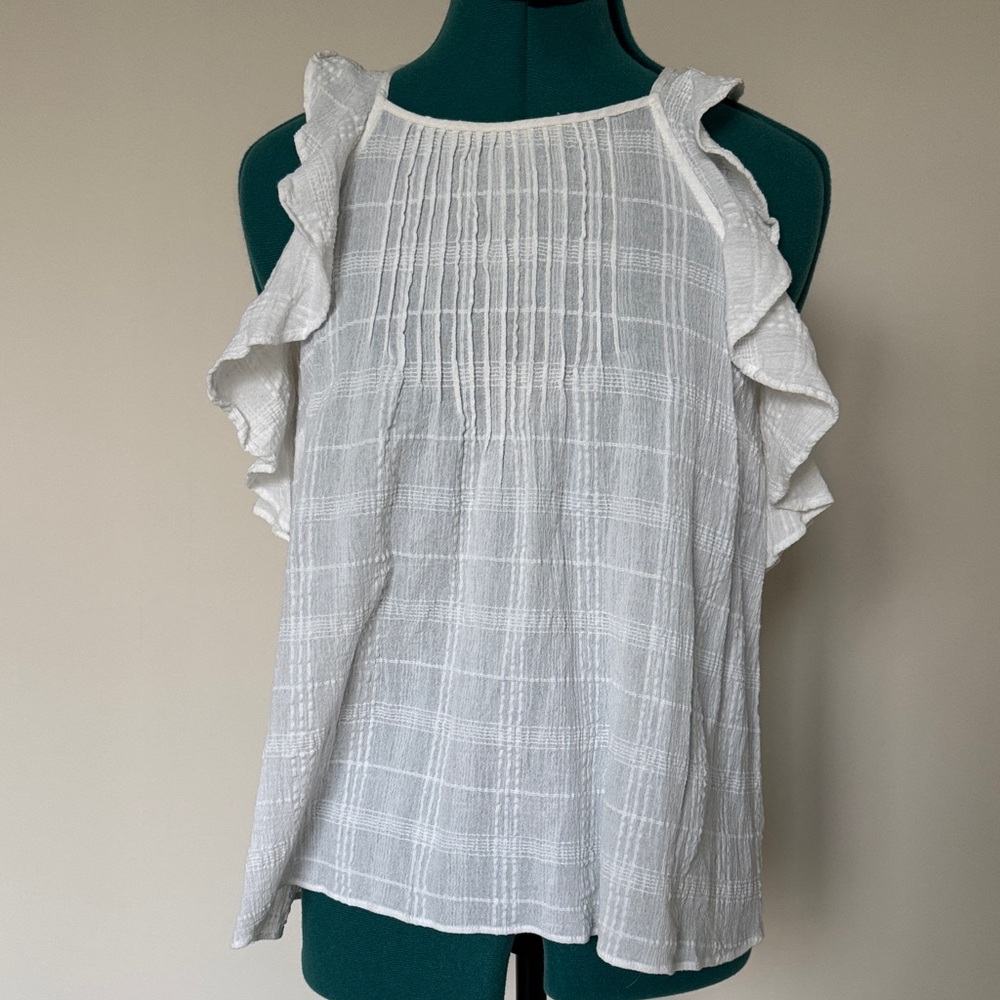 🟢 5/$25 Universal Thread | 100% Cotton Ruffle Sleeveless Top in White Gauze | S
